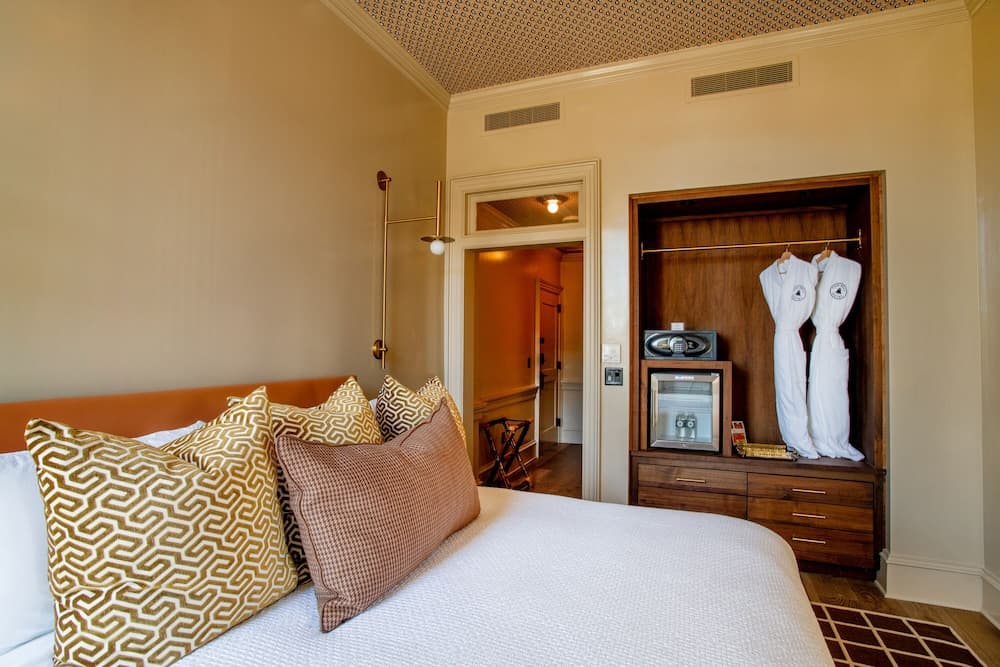 The Bell Athens by Kasa Living gallery photo in Athens, GA — image 4