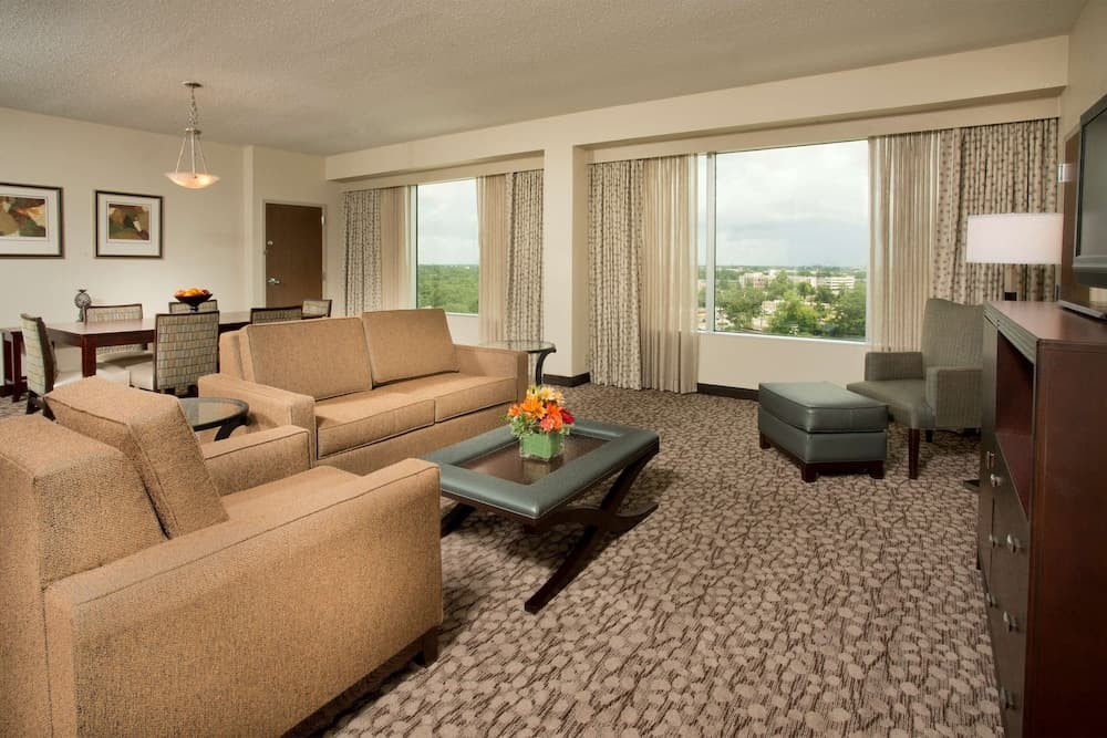 DoubleTree by Hilton Hotel Lafayette gallery photo in Lafayette, LA — image 7