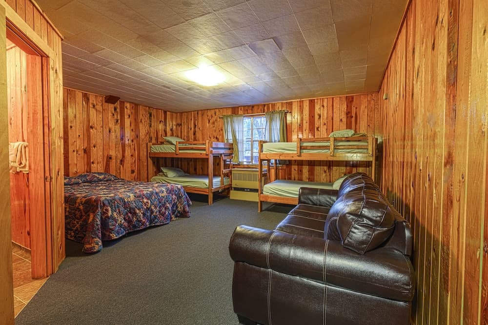 Sipapu Ski and Summer Resort interior in Vadito, NM — gallery photo 2