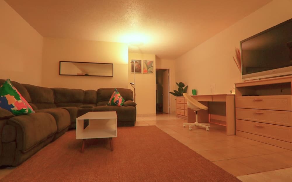 Bposhtels Clearwater Tampa property views in Clearwater, FL — gallery photo 3