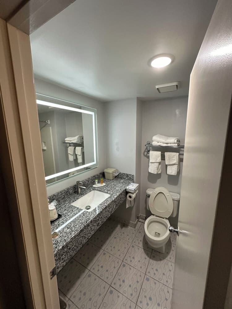 Aderi Hotel Niantic — hotel in Niantic, Connecticut