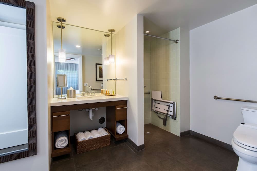 Hilton Grand Vacations Club Kings’ Land Waikoloa interior in Waikoloa, HI — gallery photo 2