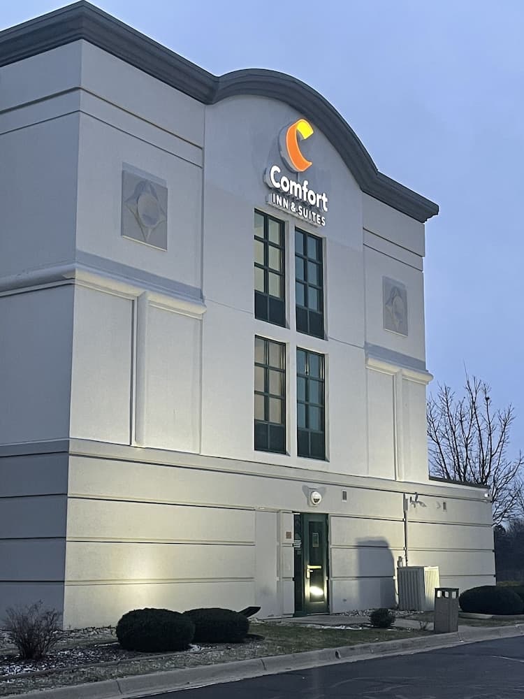Comfort Inn & Suites Grand Blanc/Flint gallery photo in Grand Blanc, MI — image 12