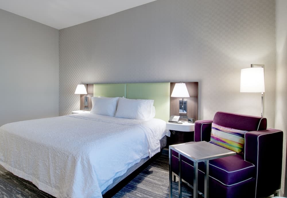Hampton Inn & Suites Boston/Stoughton gallery photo in Stoughton — image 38