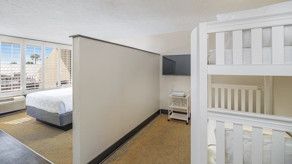 Holiday Inn Resort Panama City Beach by IHG gallery photo in Panama City Beach, FL — image 56