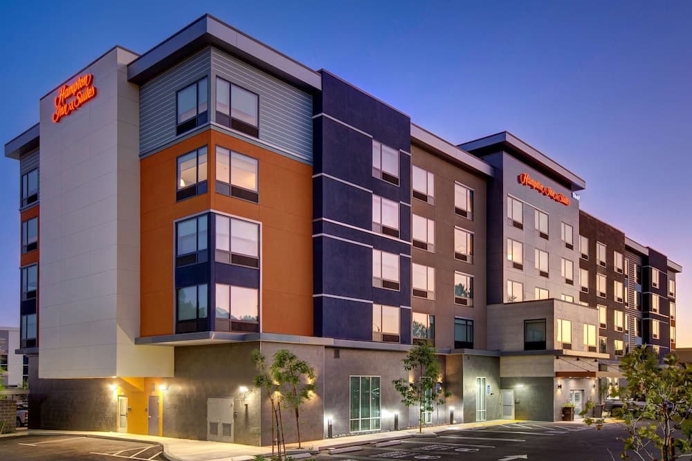 Hampton Inn & Suites Ontario Rancho Cucamonga — hotel in Rancho Cucamonga, California