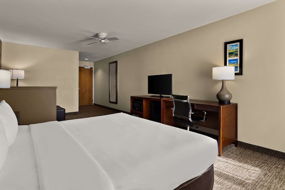 Comfort Inn & Suites Sequoia/Kings Canyon gallery photo in Three Rivers, CA — image 29