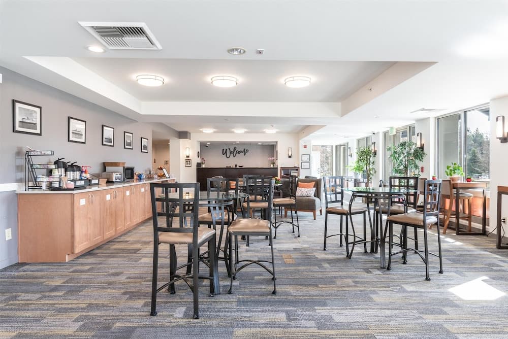 Marshall Suites Bainbridge Island, SureStay Collection by BW gallery photo in Bainbridge, WA — image 5
