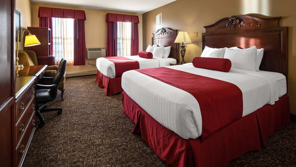 Best Western The Hotel Chequamegon property views in Ashland, WI — gallery photo 3