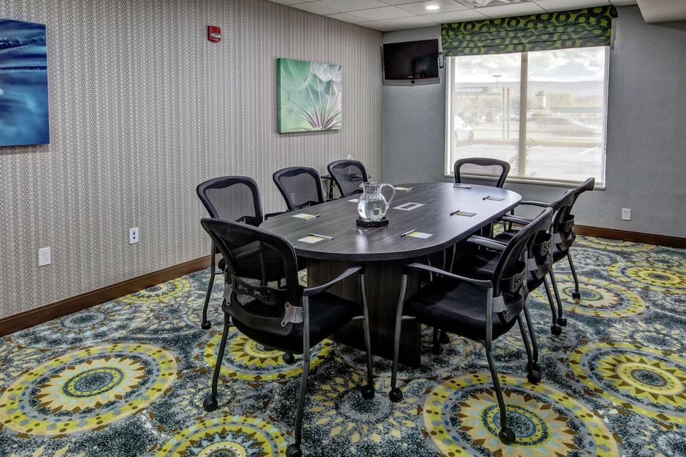 Hampton Inn Latrobe property views in Latrobe, PA — gallery photo 3