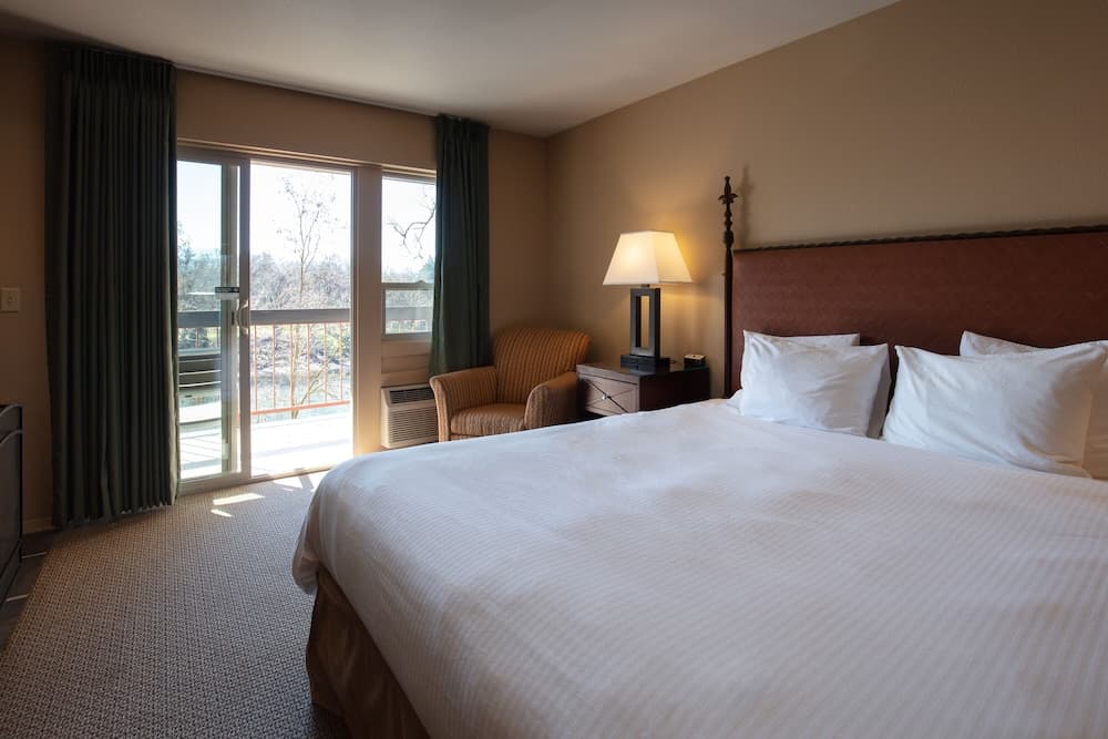 Riverside Inn gallery photo in Grants Pass, OR — image 50