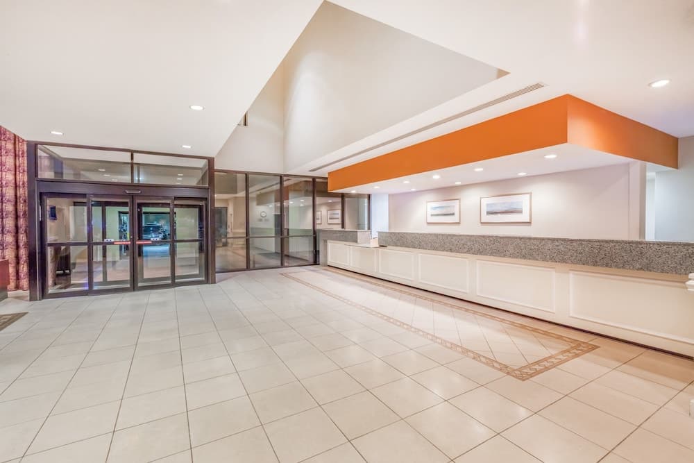 Wyndham Virginia Beach Oceanfront gallery photo in Virginia Beach, VA — image 16