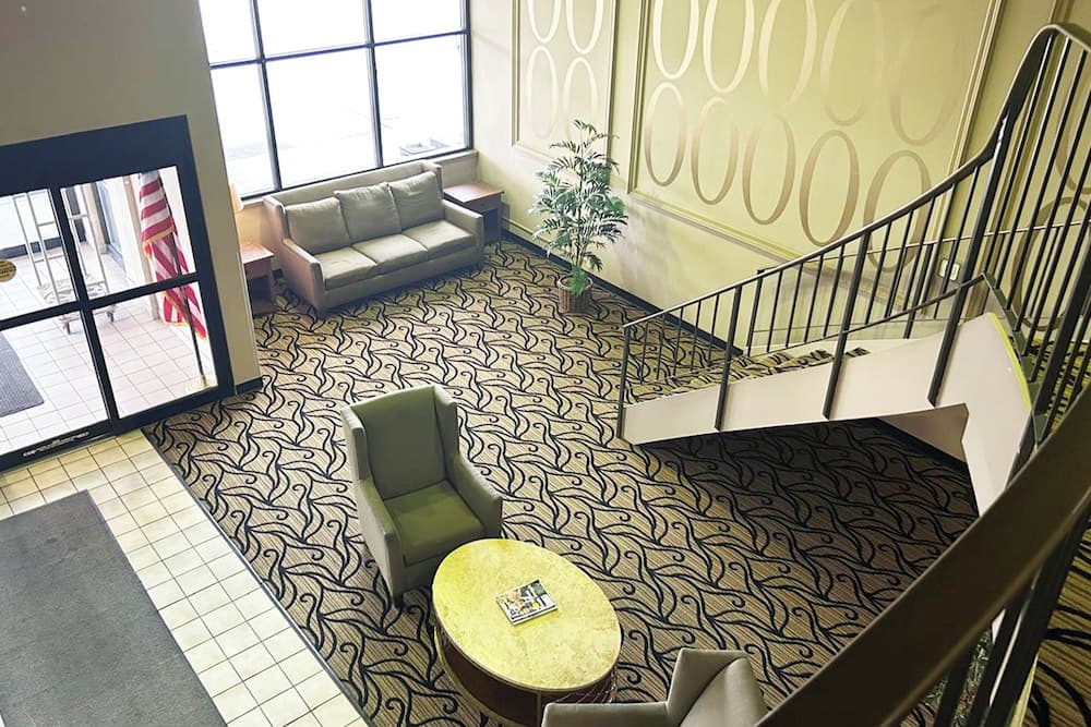 Blue Way Inn & Suites La Crosse property views in La Crosse, WI — gallery photo 3