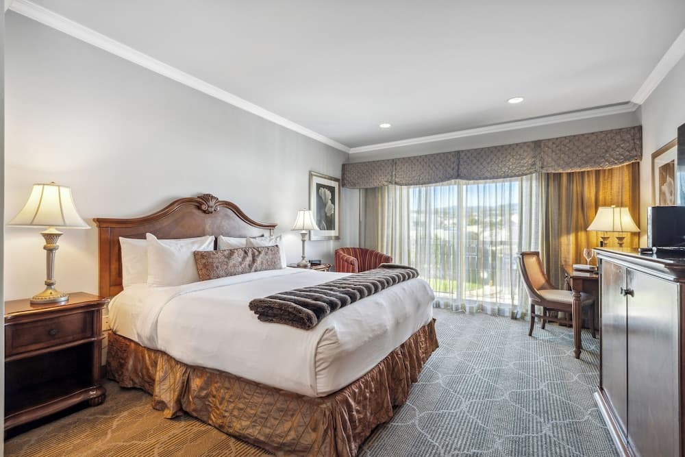 Villa Montes Hotel — hotel in San Bruno, California