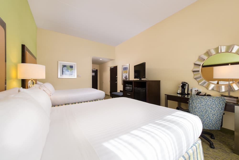 Holiday Inn Express Hotel and Suites Scranton by IHG gallery photo in Scranton, PA — image 11