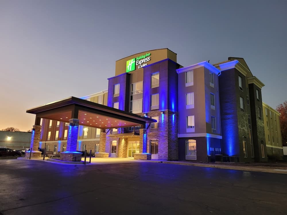 Holiday Inn Express & Suites Starkville by IHG featured exterior or lobby in Starkville, MS — similar hotel