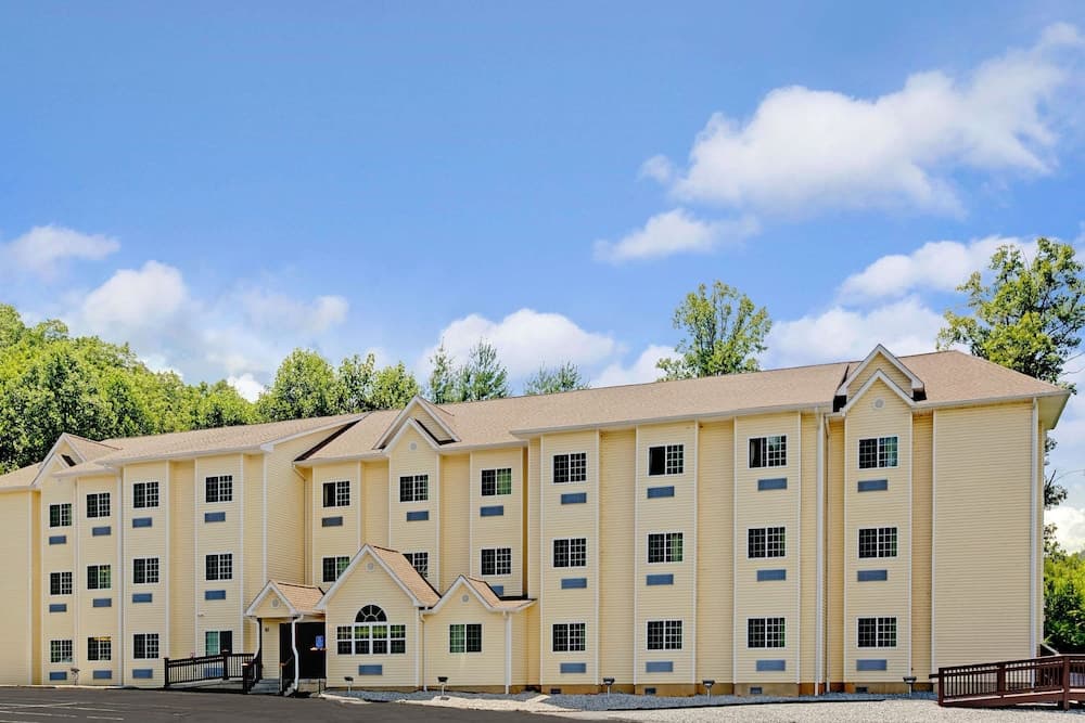 Microtel Inn & Suites by Wyndham Bryson City featured exterior or lobby in Bryson City, NC — similar hotel