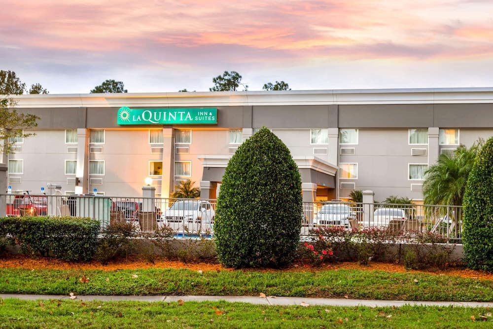La Quinta Inn & Suites by Wyndham Jacksonville Mandarin featured exterior or lobby in Jacksonville, FL — similar hotel