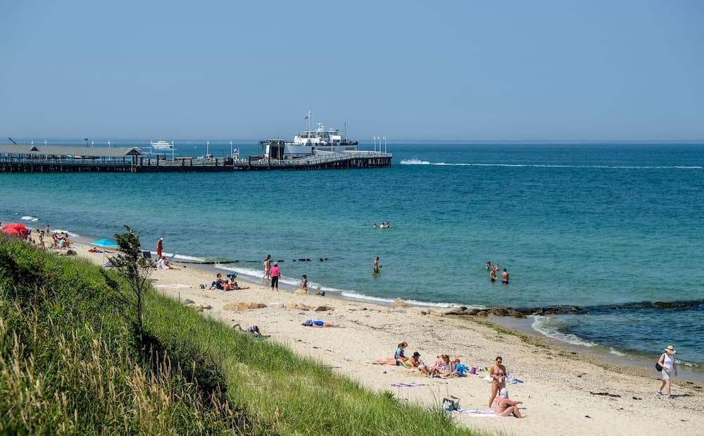 Pequot Hotel property views in Oak Bluffs, MA — gallery photo 3