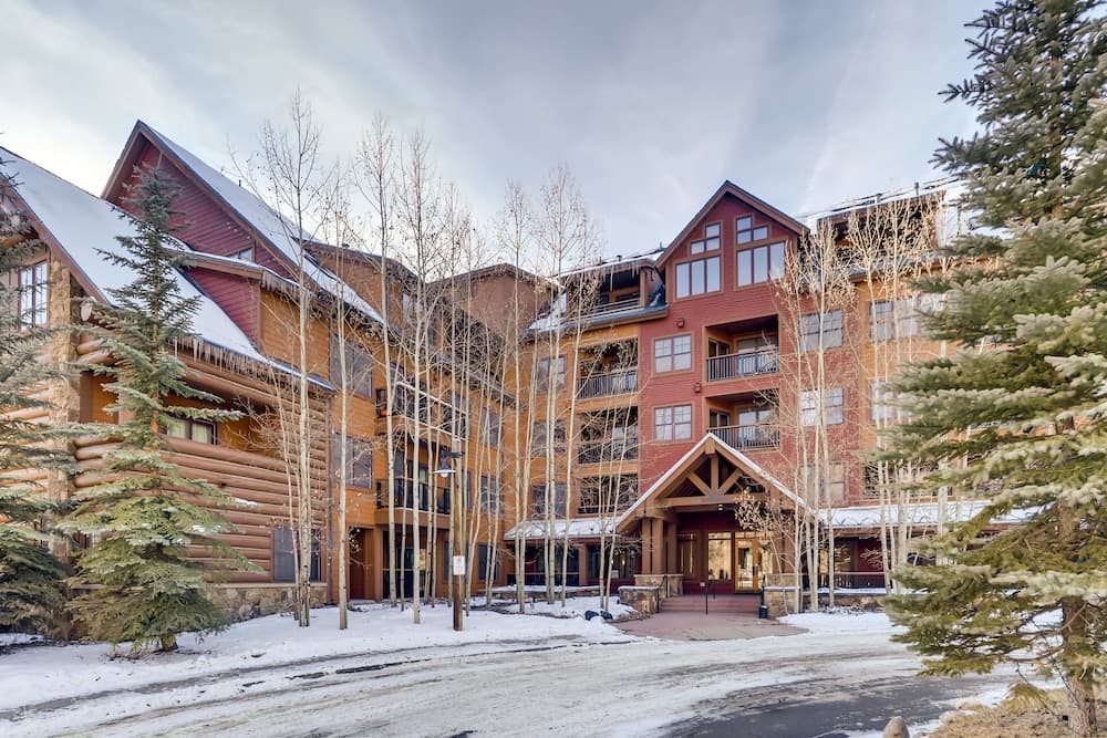 The Springs Condominiums by Vail Resorts featured exterior or lobby in Keystone, CO — similar hotel