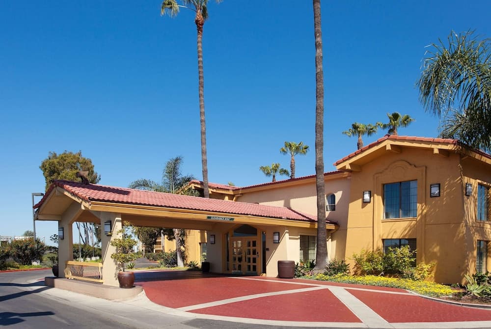 La Quinta Inn by Wyndham Costa Mesa / Newport Beach gallery photo in Costa Mesa, CA — image 9