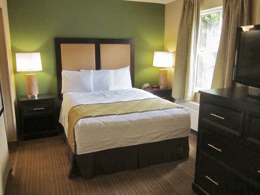 Extended Stay America Suites Boston Westborough East Main St interior in Westborough — gallery photo 2