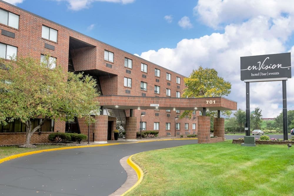 enVision Hotel St. Paul South — hotel in St. Paul, Minnesota