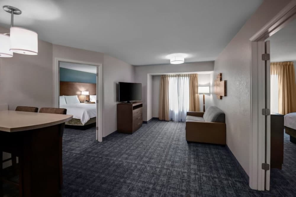 Staybridge Suites - Southgate - Detroit Area by IHG gallery photo in Southgate, MI — image 33