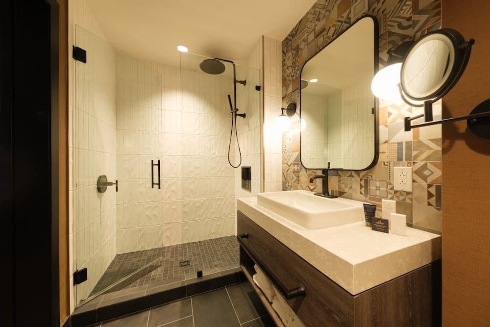 OS Hotel interior in Ocean Springs, MS — gallery photo 2