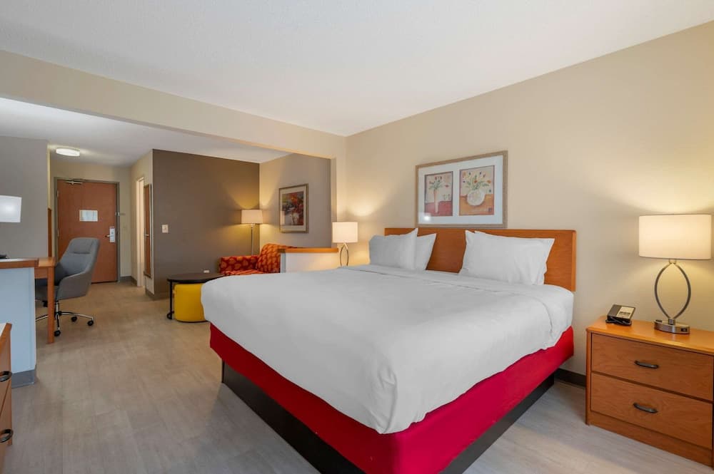 Comfort Inn & Suites Zanesville City Center gallery photo in Zanesville, OH — image 16