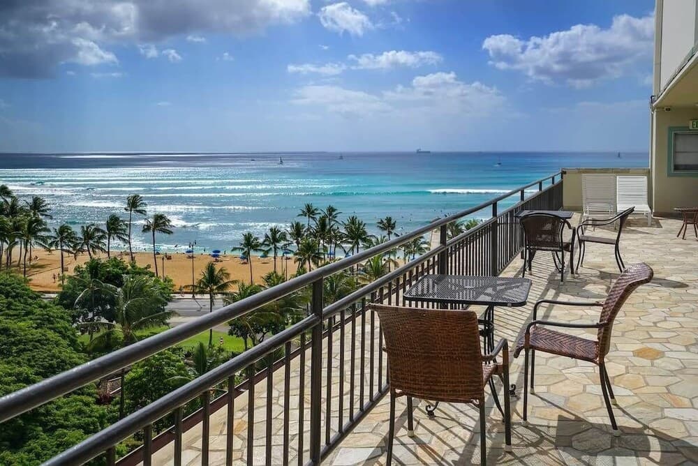 Marbella Lane Waikiki Grand Hotel Studio interior in Honolulu, HI — gallery photo 2