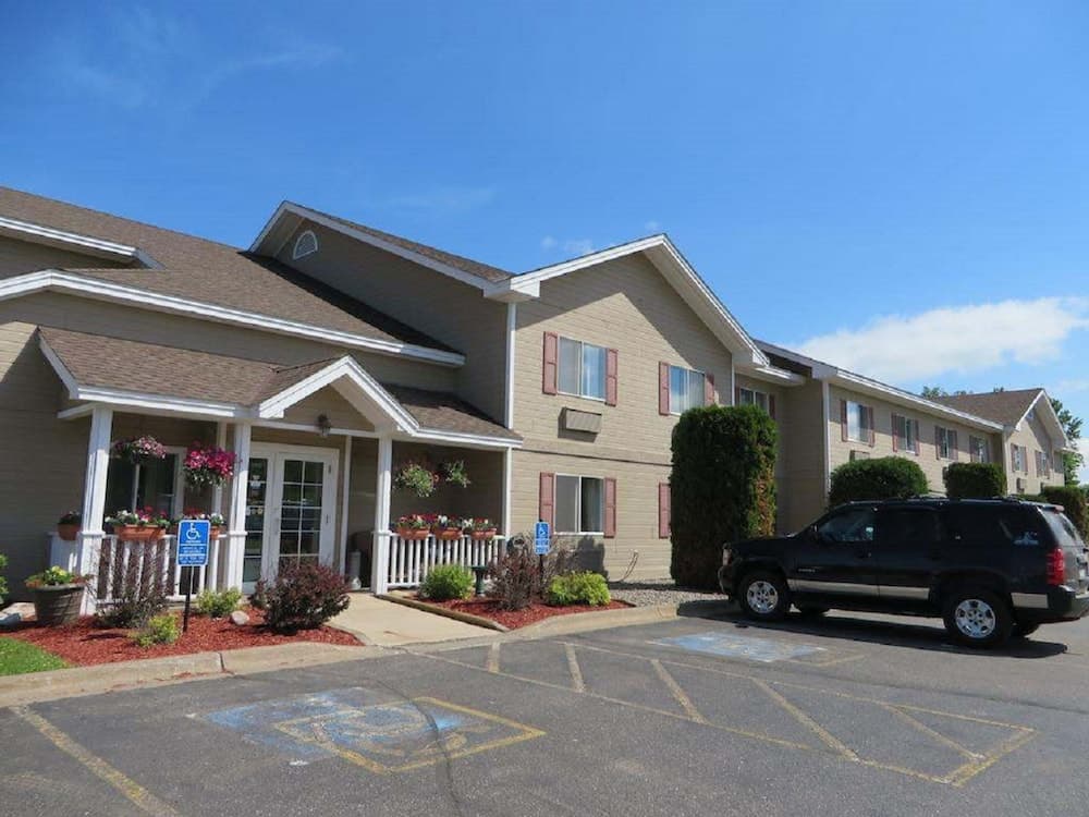 Country Inn Deerwood featured exterior or lobby in Deerwood, MN — similar hotel
