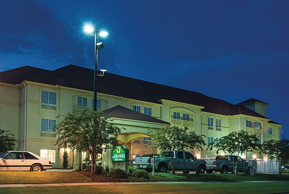 La Quinta Inn & Suites by Wyndham Slidell - North Shore Area gallery photo in Slidell, LA — image 10