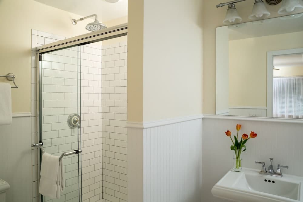The Woodstock Inn on the Millstream gallery photo in Woodstock, NY — image 9