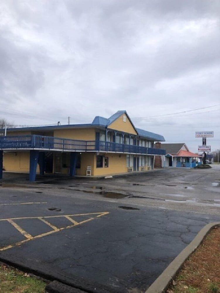 Fort Knox Inn featured exterior or lobby in Radcliff, KY — similar hotel