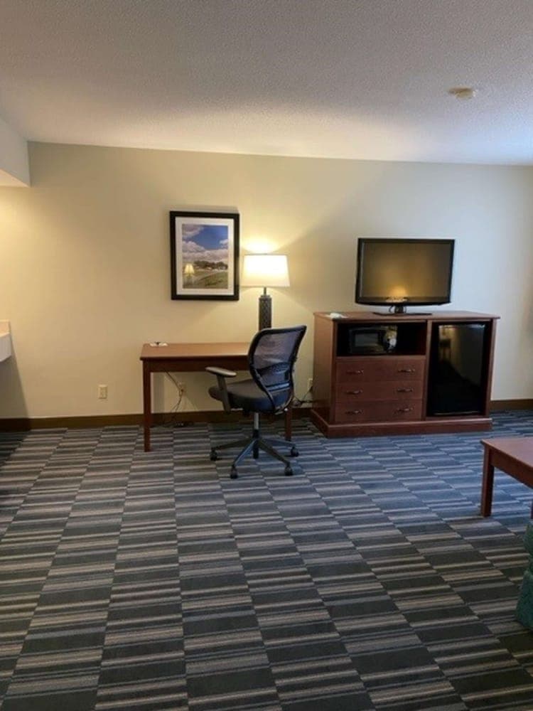 Best Western Inn property views in Rice Lake, WI — gallery photo 3