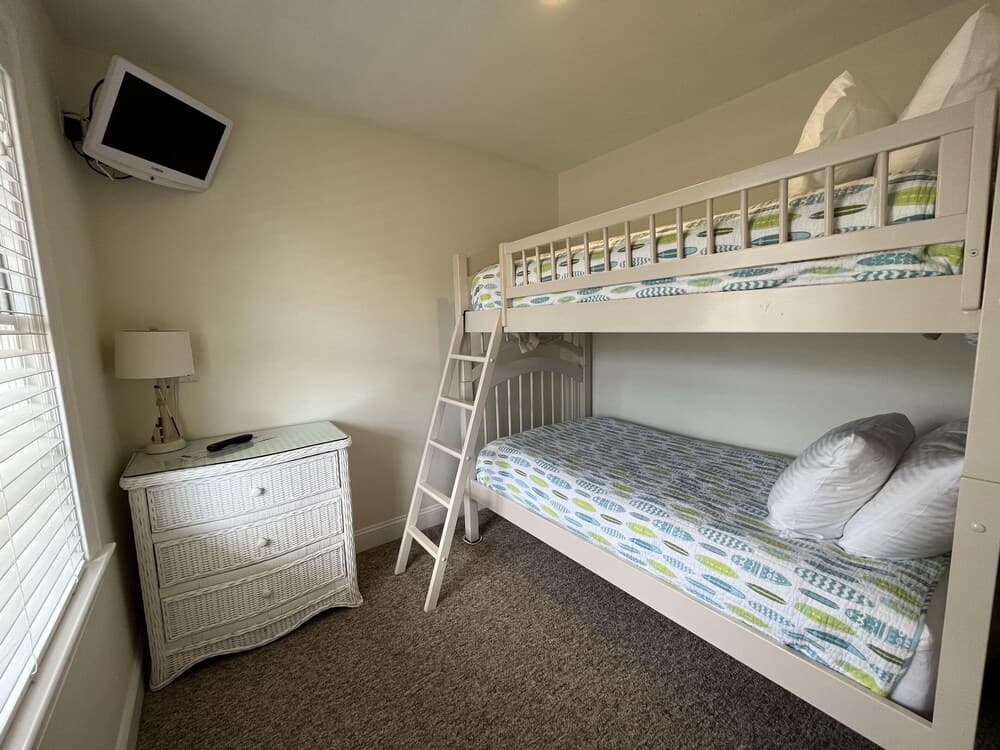 Beach Breeze Inn gallery photo in Falmouth, MA — image 39