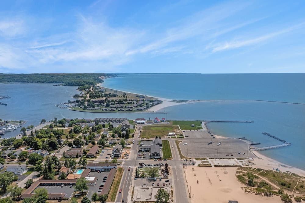 Snyder's Shoreline Inn gallery photo in Ludington, MI — image 19