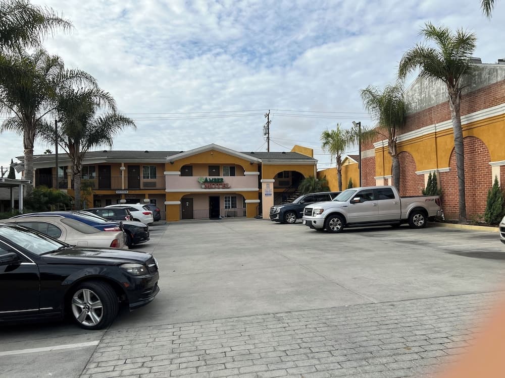 Amber Motel gallery photo in Inglewood, CA — image 14