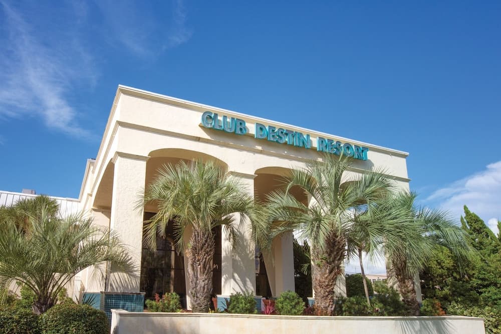 Destin Studio Beach Across the Street featured exterior or lobby in Destin, FL — similar hotel