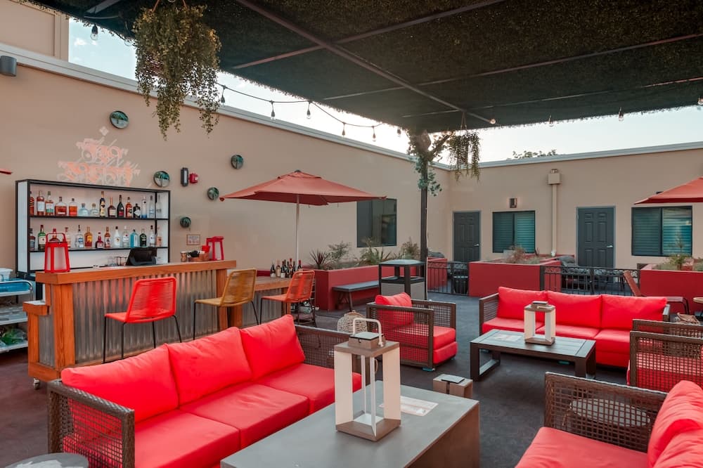 Hotel Lexen - Newhall gallery photo in Newhall, CA — image 55