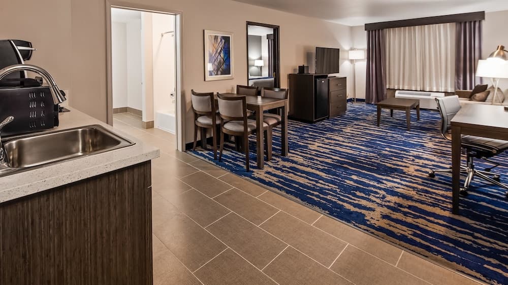 Garner Hotel Longview South by IHG interior in Longview, TX — gallery photo 2