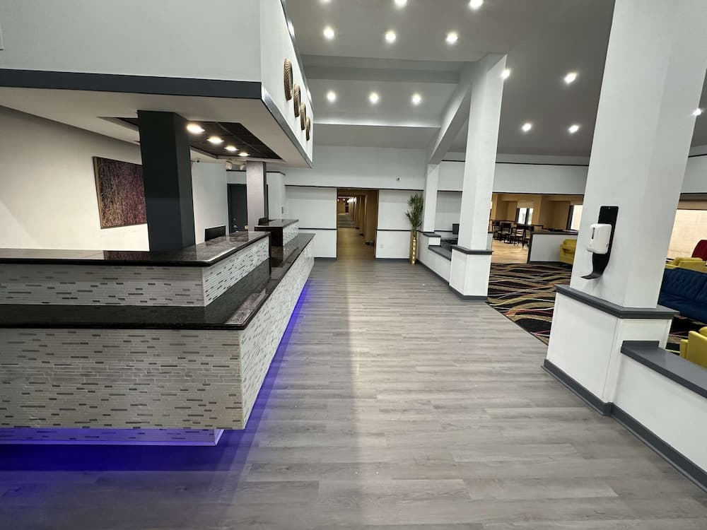 SureStay Plus by Best Western Mobile I-65 property views in Mobile, AL — gallery photo 3