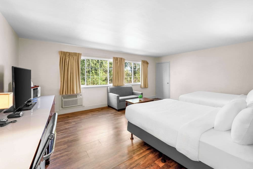 Quality Inn & Suites Jackson gallery photo in Jackson, CA — image 36