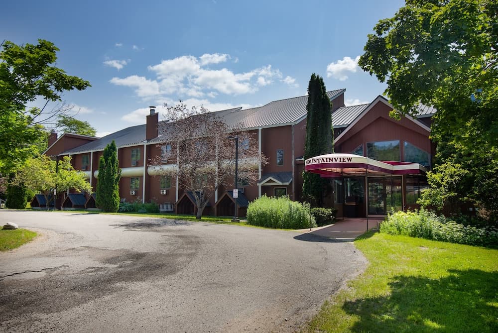 Mendon Mountainview Lodge featured exterior or lobby in Killington, VT — similar hotel