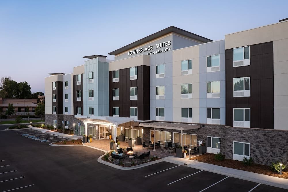 Towneplace Suites By Marriott Tracy interior in Tracy, CA — gallery photo 2