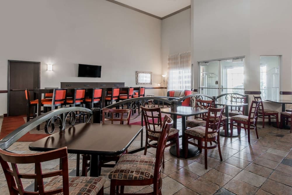 Hawthorn Suites by Wyndham Las Vegas/Henderson gallery photo in Henderson, NV — image 14