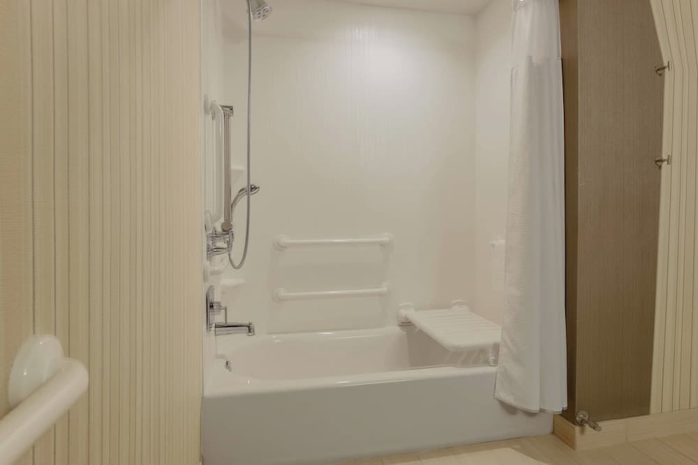 Courtyard by Marriott Dallas Midlothian-Midlothian Conf Ctr gallery photo in Midlothian, TX — image 26