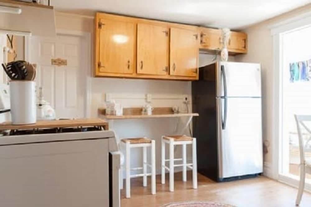 Montclair Apartment property views in Montclair — gallery photo 3