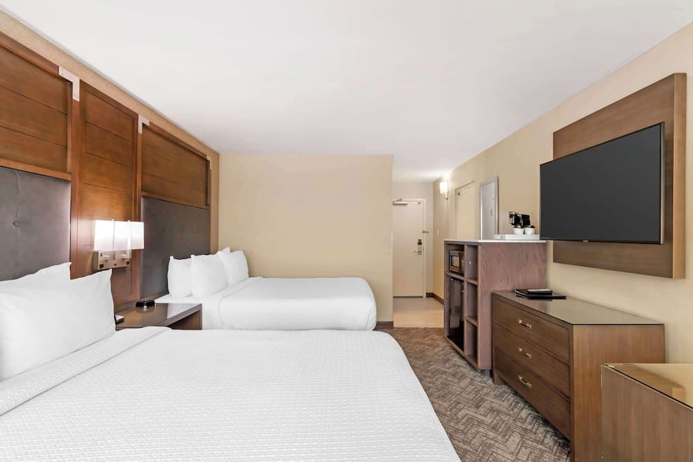 Best Western Plus Kansas City Sports Complex Hotel property views in Kansas City, MO — gallery photo 3
